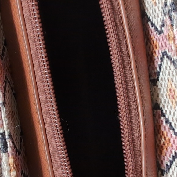 "wrangler" purse - Picture 2 of 3